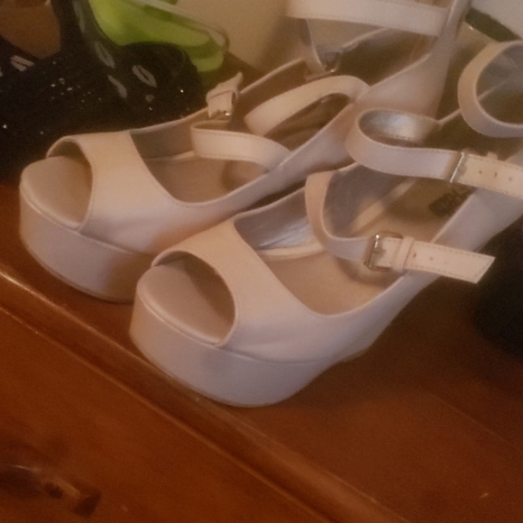 Wedges - Picture 3 of 3